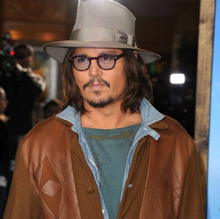 This Is How To Get Johnny Depp Beard Style - 2024