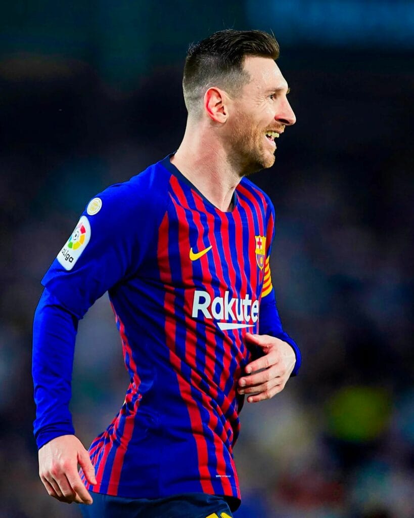 Messi Mid Spikes, Side Fade Haircut