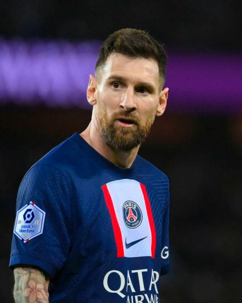 Lionel Messi Haircuts: How to Get the Soccer Star’s Best Look 11 Short side part Lionel Messi Haircuts