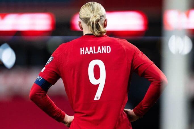 Erling Haaland long hair