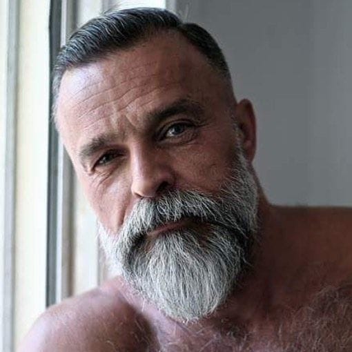 Beard Styles for Older Men: Timeless Looks for Mature Faces 8 Bandola