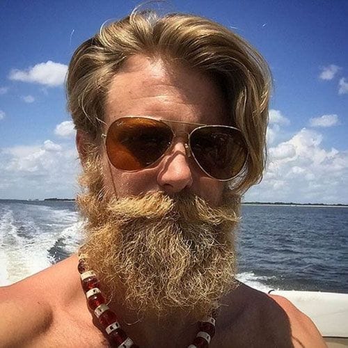 38 Blonde Beard Styles: Transform Your Look with These Trend 16 Beach Vibes