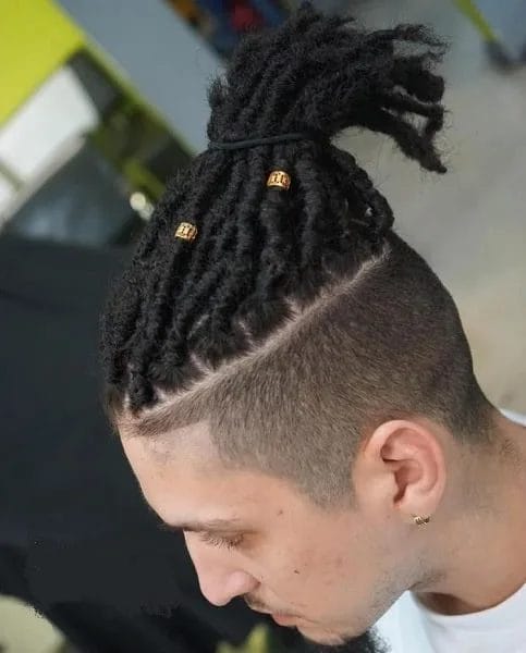 Mohawk Dreads: 41 Stunning Styles to Transform Your Look 27 mohawk dreadlocks 2.jpg Mohawk Dreads: 41 Stunning Styles to Transform Your Look