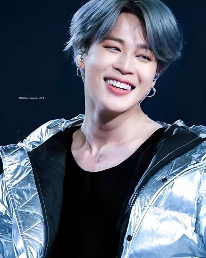 18 Jaw-Dropping Jimin Hairstyles You Have to See! 13 Jimin Hairstyles 14 18 Jaw-Dropping Jimin Hairstyles You Have to See!