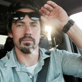 23 Celebrities Who Prove Flow Haircuts Are Hot Right Now 5 Milo Ventimiglia hairstyle