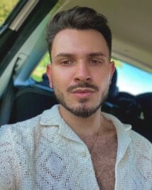 The Scruffy Beard Revolution: Why Men Everywhere are Ditching the Razor 13 Scruffy Beard