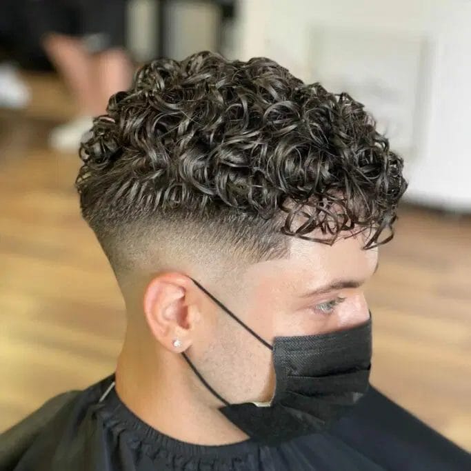 Snapinsta.app 238606561 202281895253785 1876666538836419349 n 1080 2 683x683 1 23 Cool and Easy Burst Fade Haircuts for Men