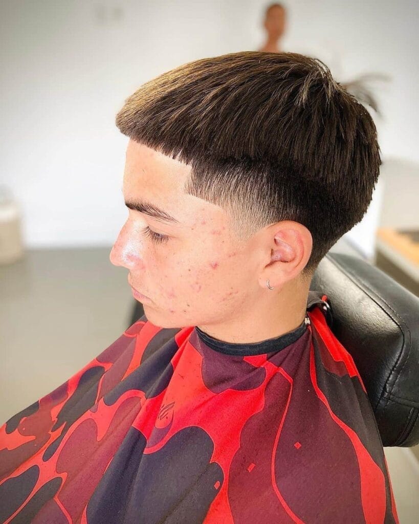 The Artful Journey: How to Become a Barber Extraordinaire 4 How to Become a Barber Extraordinaire