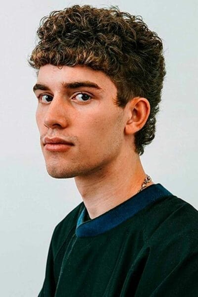 Mastering Sideburns: How to Trim Your Sideburns Like a Pro 11 Trim Your Sideburns