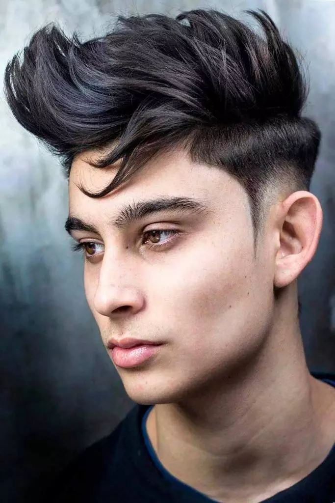 Men's Prom Hairstyles: Stand Out & Impress on Your Big Night! 8 Short Navy Quiff