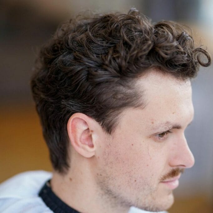 Best men's hairstyles for oval faces. A complete guide. 18 Natural Curls and Waves for Oval Faces
