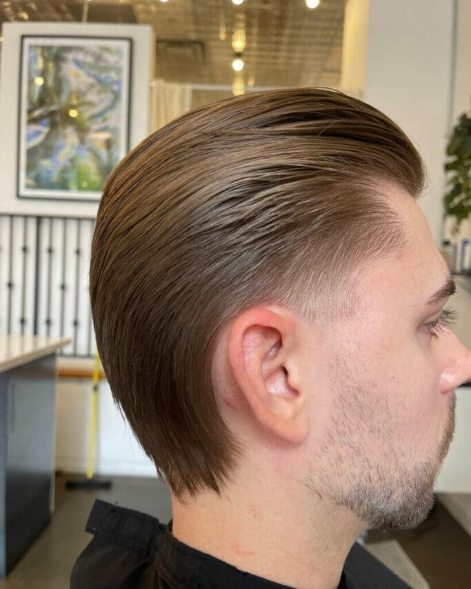 Best men's hairstyles for oval faces. A complete guide. 17 Slicked-Back Look for Oval Faces