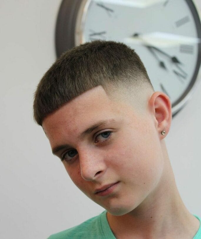 Best men's hairstyles for oval faces. A complete guide. 7 Fade Haircut for Oval Faces