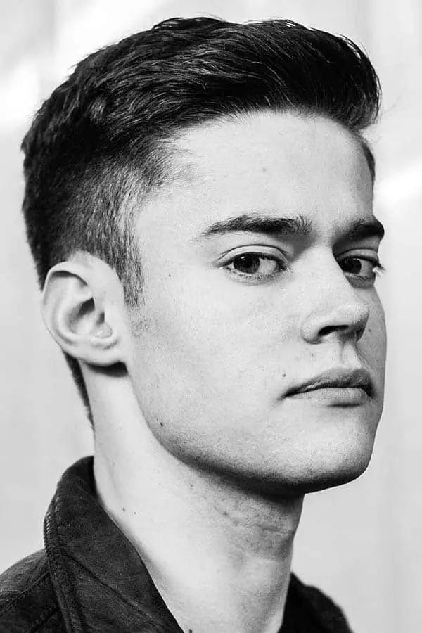 Haircuts For Men With Thick Hair Masculine Hairstyle Ideas 18 Textured Ivy League Cut