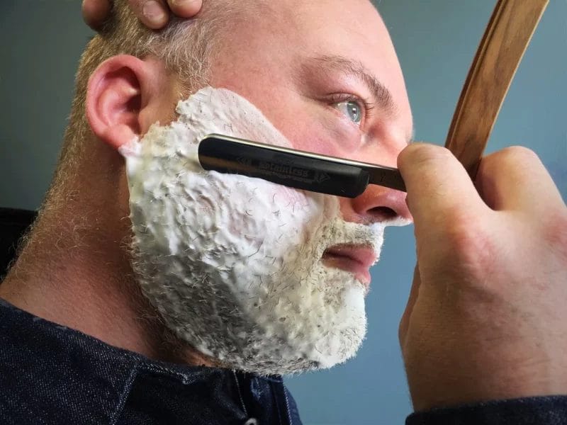 How to Avoid Shaving Nicks and Cuts