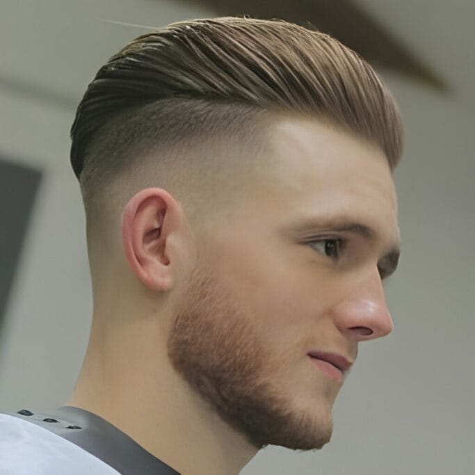 Discover the Hottest Trend in Men's Skin Fade Haircuts 26 How to Shave The Back of Your Own Neck 15 1 Discover the Hottest Trend in Men's Skin Fade Haircuts