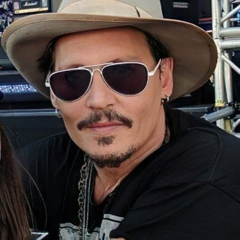 This Is How To Get Johnny Depp Beard Style - 2023