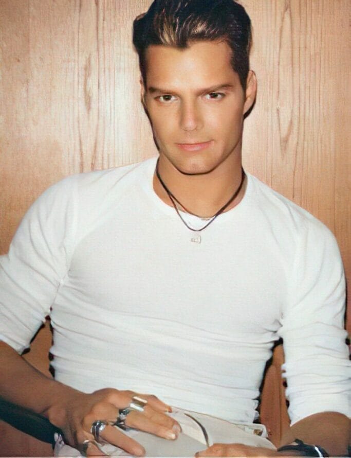 10 Classic Puerto Rican Hairstyles For a Sleek Look 9 Mohawk Haircut