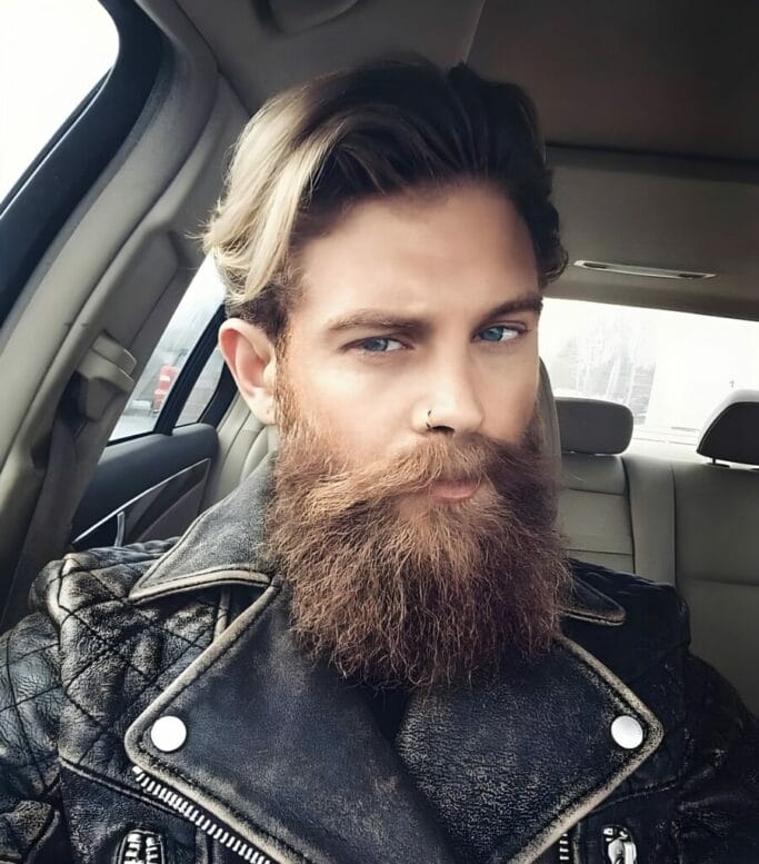 Wide beard style
